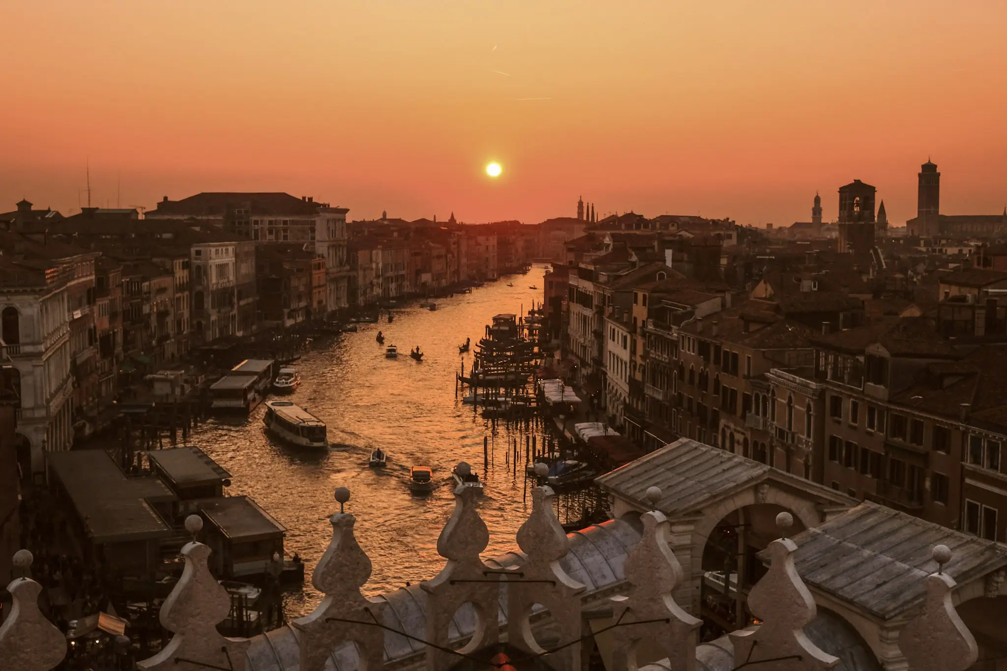 the best sunset viewpoint to end your one day in venice