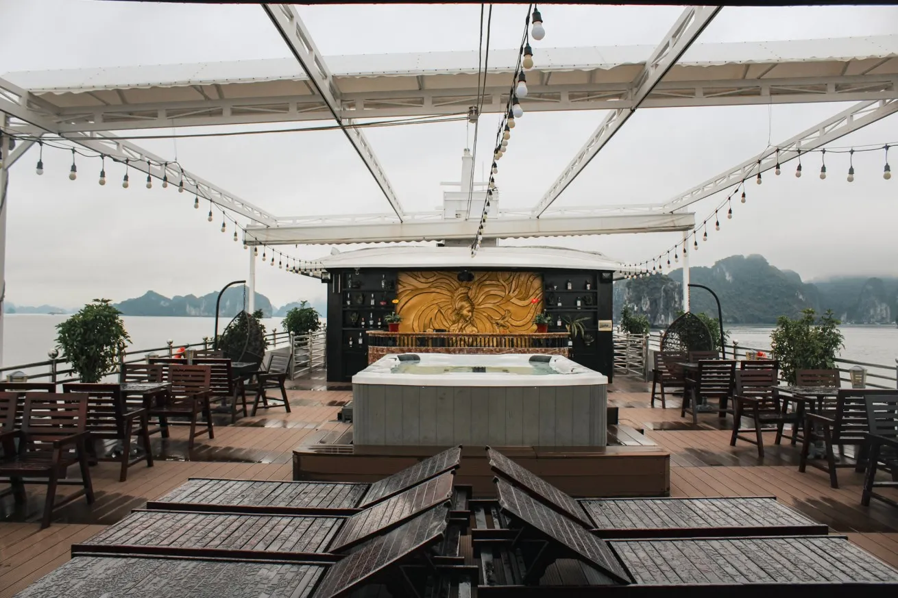 athena royal cruise ha long bay