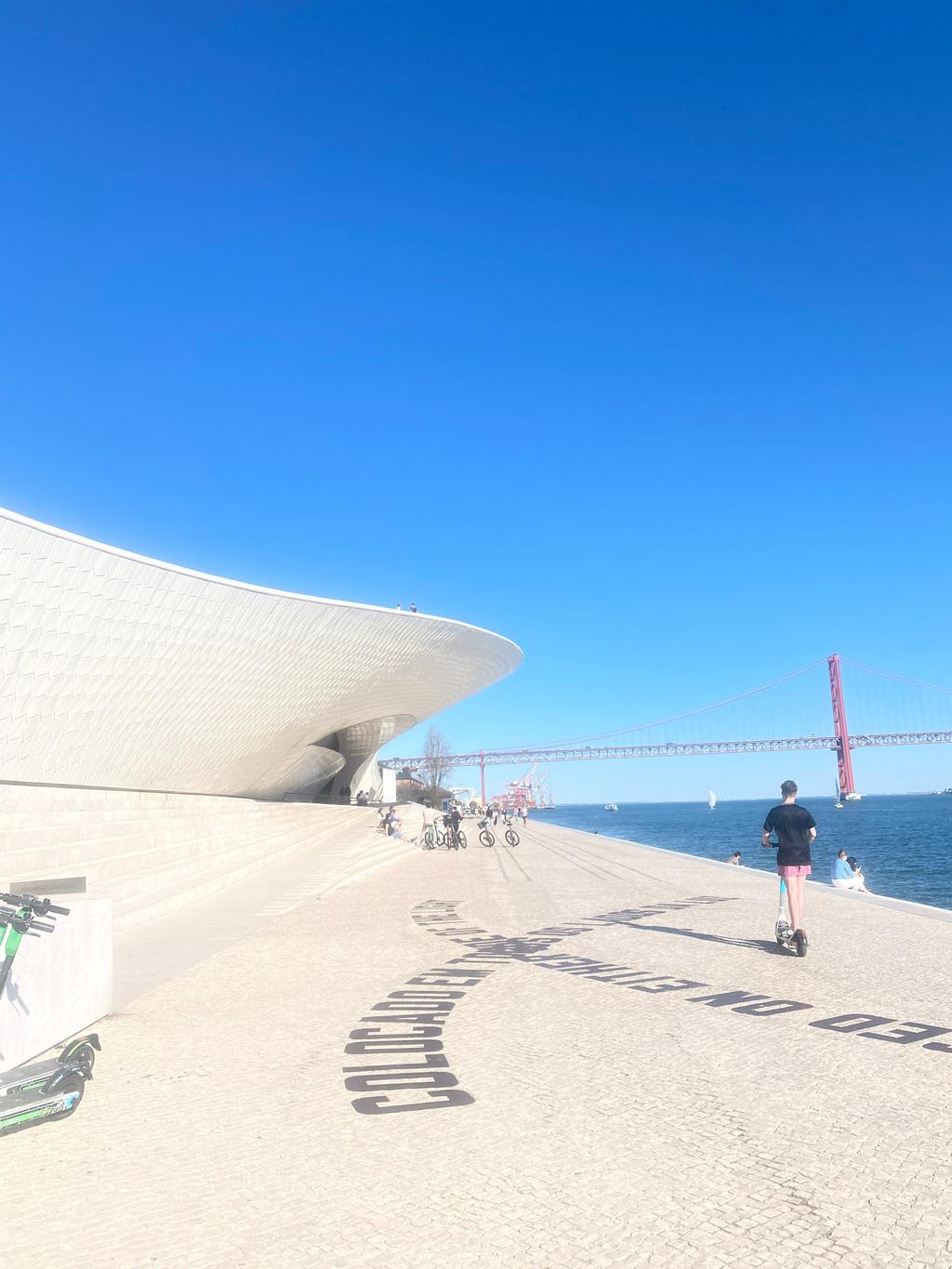 Ponte 25 de Abril - best things to do in Lisbon