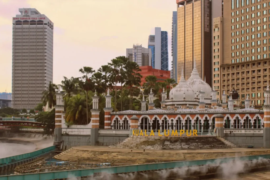  free things to do in kuala lumpur Masjid Jamek Mosque