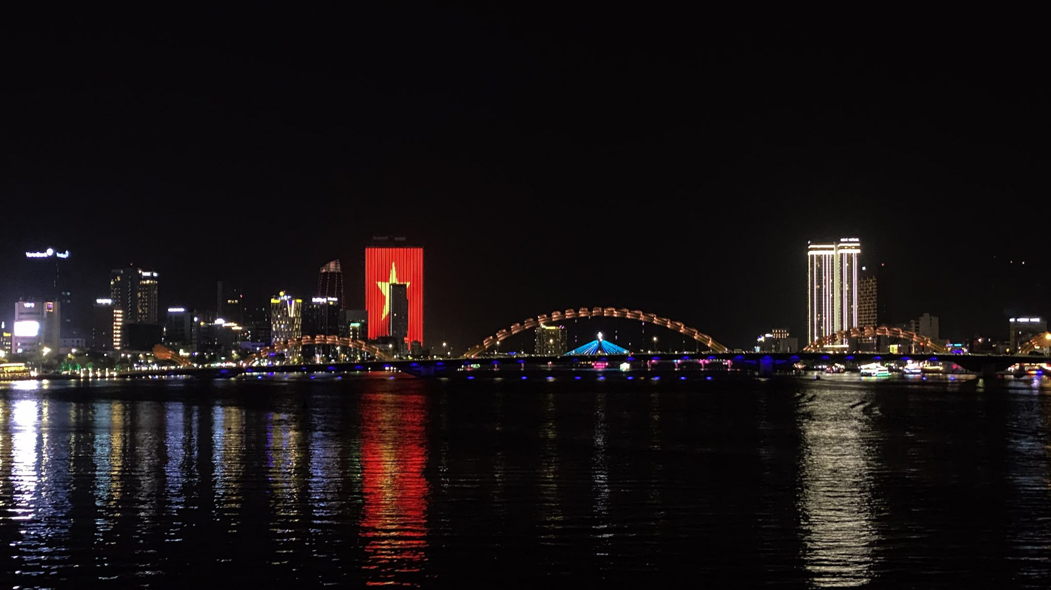 Han River Bridge at night - best things to do in Da Nang