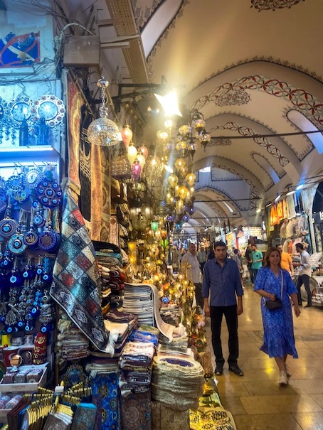 traditional stall i grand bazaar