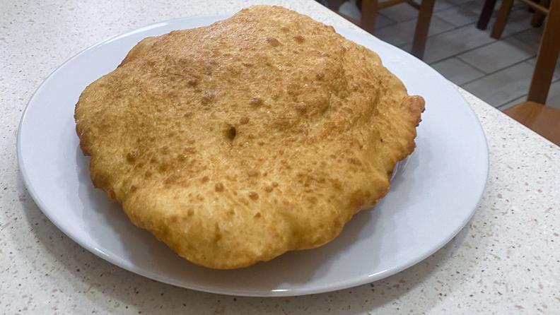 Deep Fried Pizza at Pizzeria De'Figliole, one day in Naples itinerary