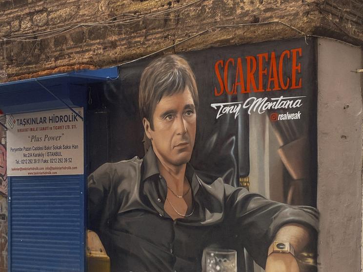 scarface street art in Istanbul