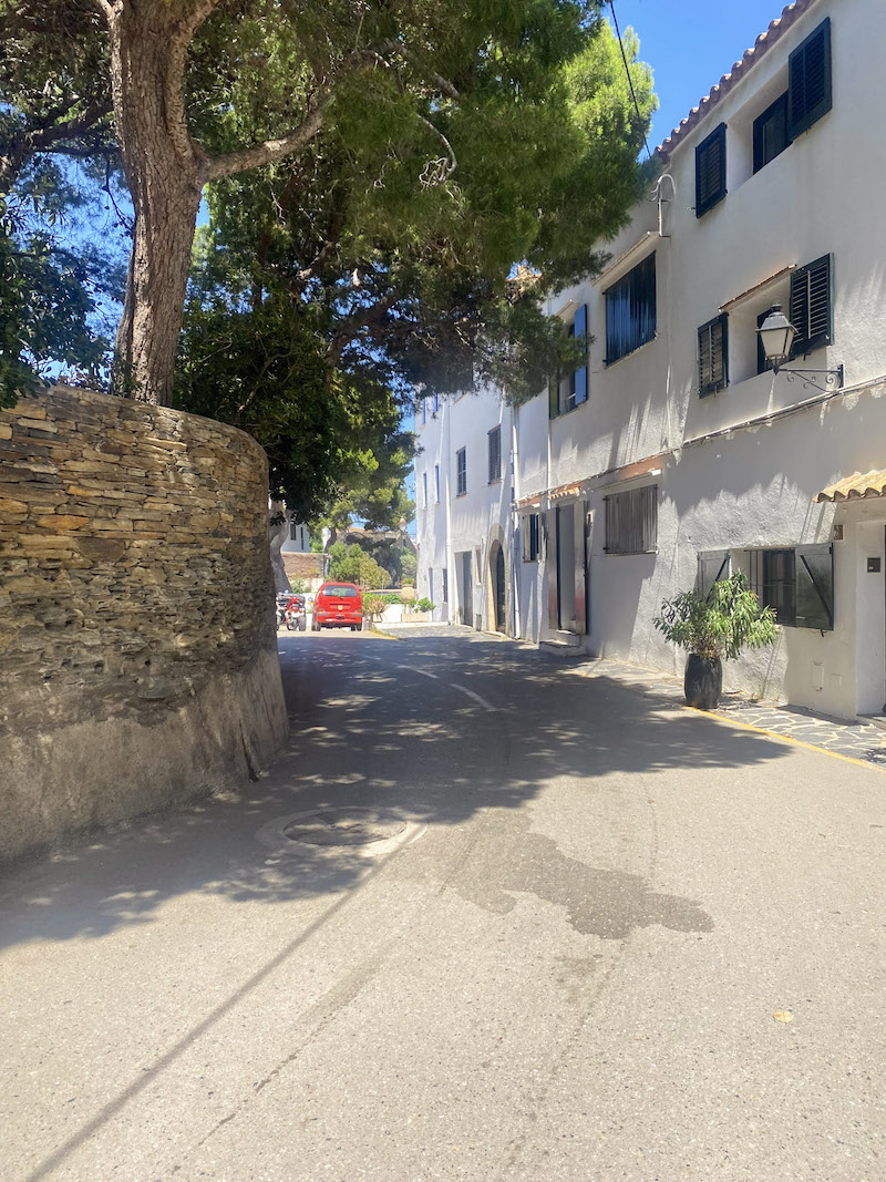 Explore Cadaqués