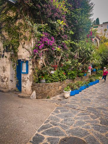 cobbled streets of Cadaqués