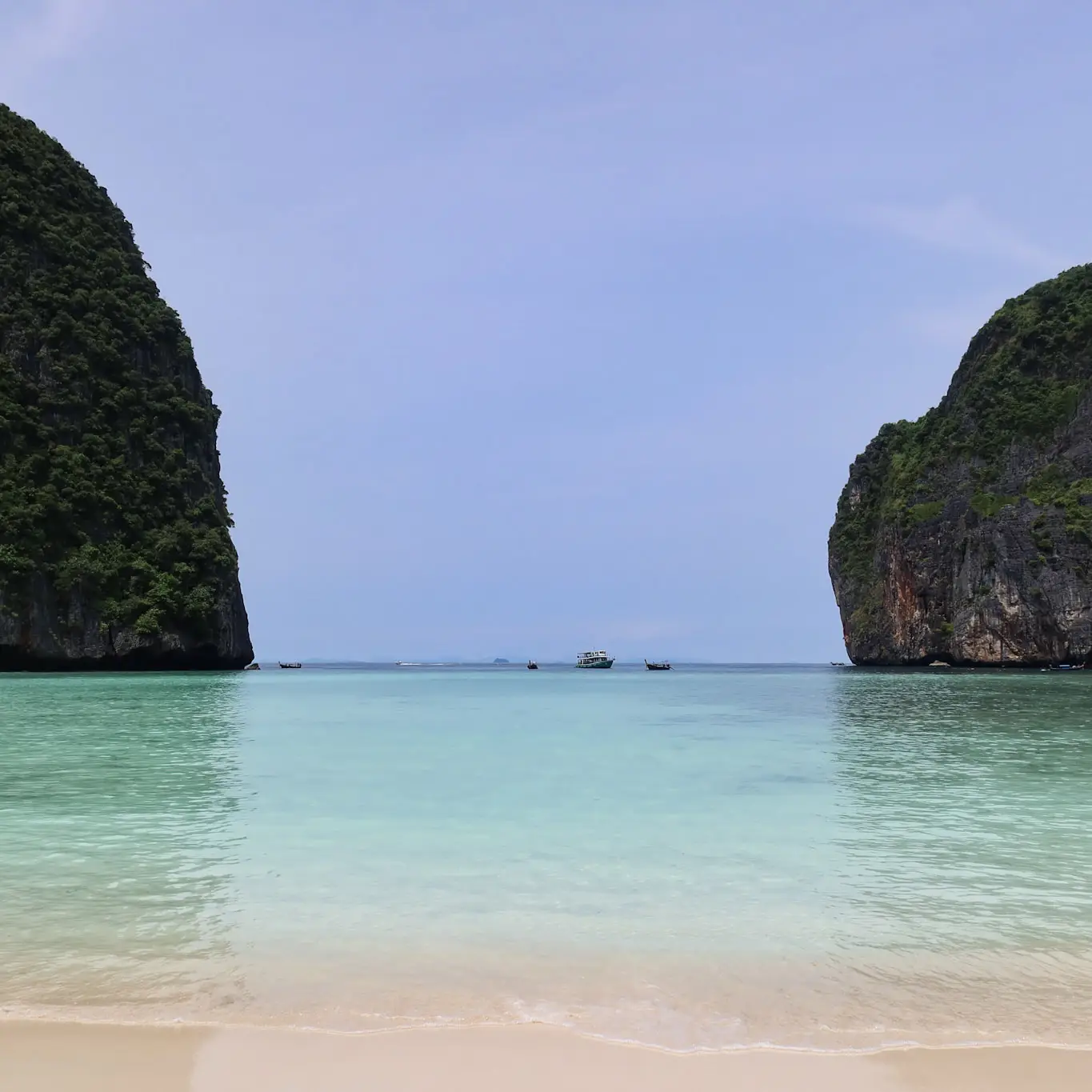 Phi Phi To Maya Bay – The Simple Guide You Need for 2025