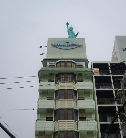 statue of liberty - new america plaza in Osaka