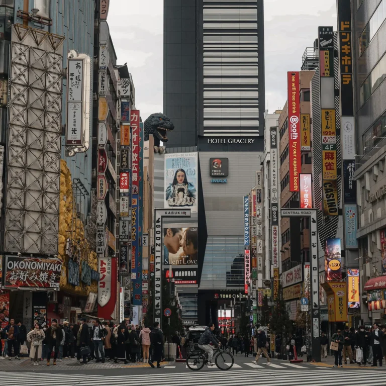 Best neighbourhoods to stay in Tokyo