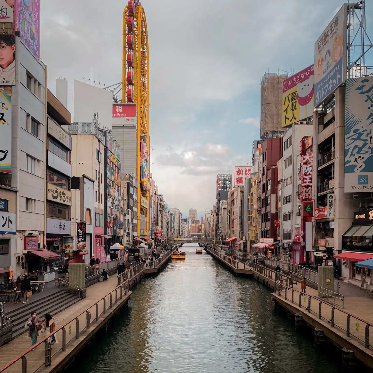 Dotonbori in Osaka. A favourite location for digital nomads in Osaka