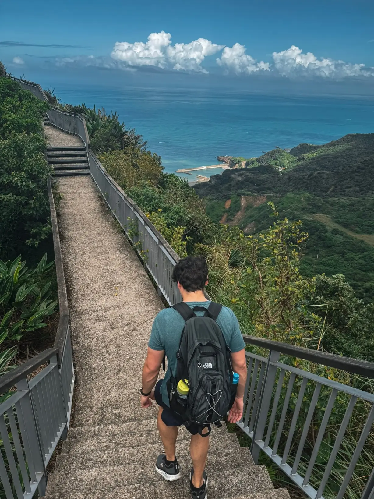 Baoshishan Lookout close to teapot mountain jiufen