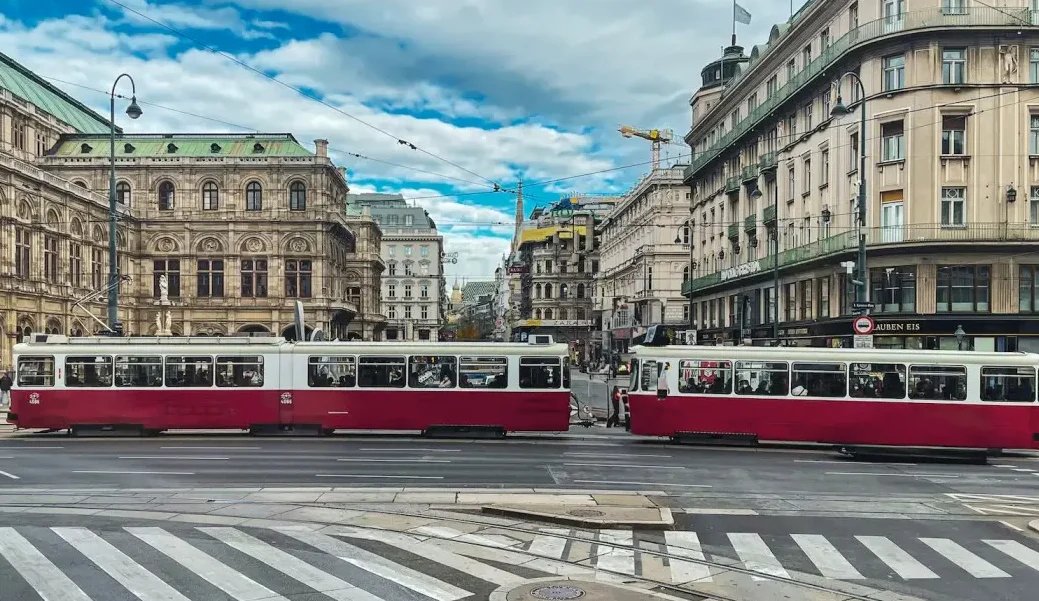 HOW TO GET AROUND VIENNA