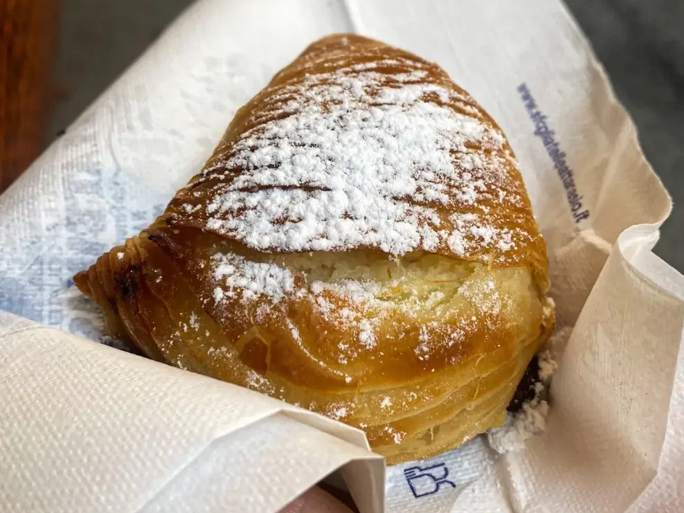 starting this one day in naples itinerary with a traditional Sfogliatella