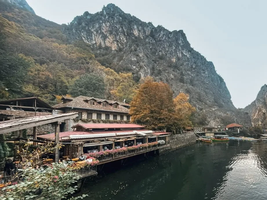 where to stay in matka canyon - canyon matka hotel