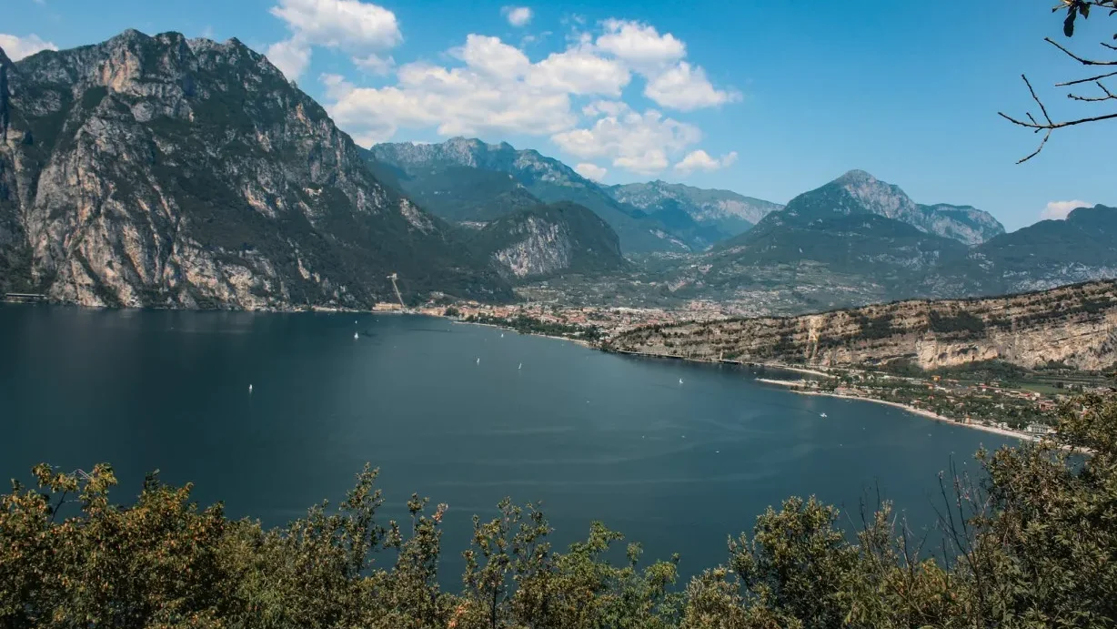 STAYING IN LAKE GARDA WITH NO CAR