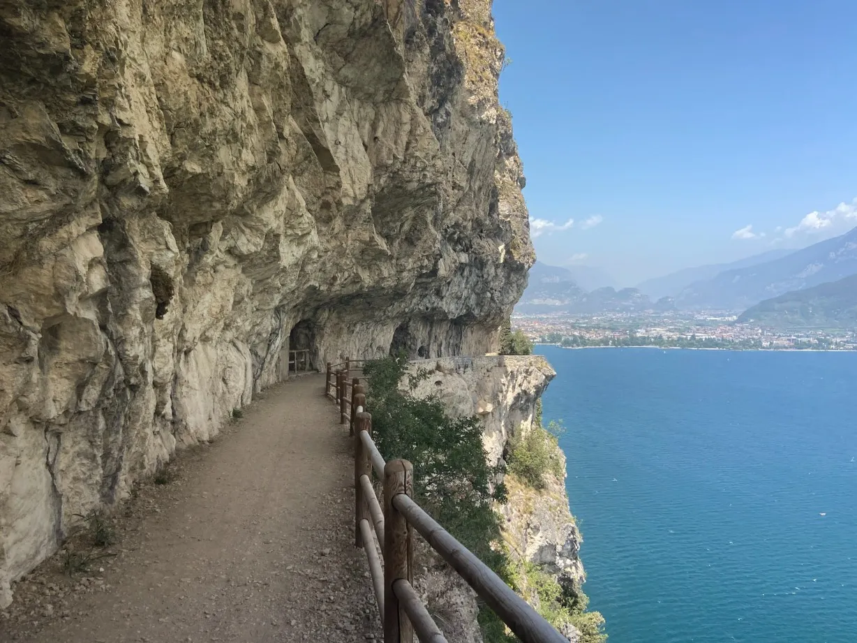 Sentiero del Ponale - lake garda best walks