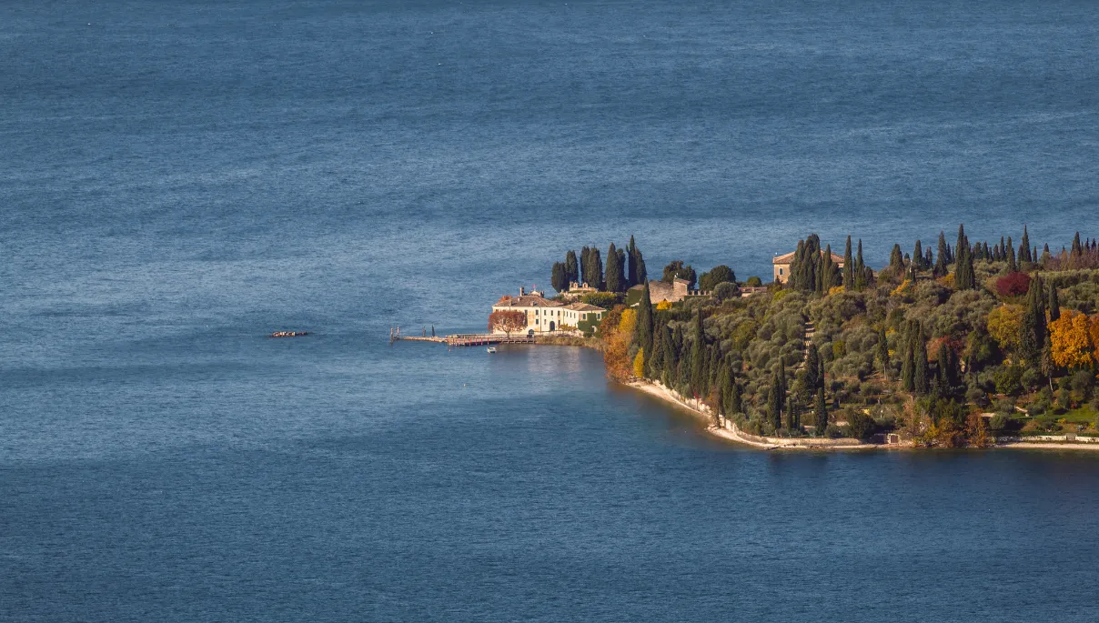 where to stay lake garda