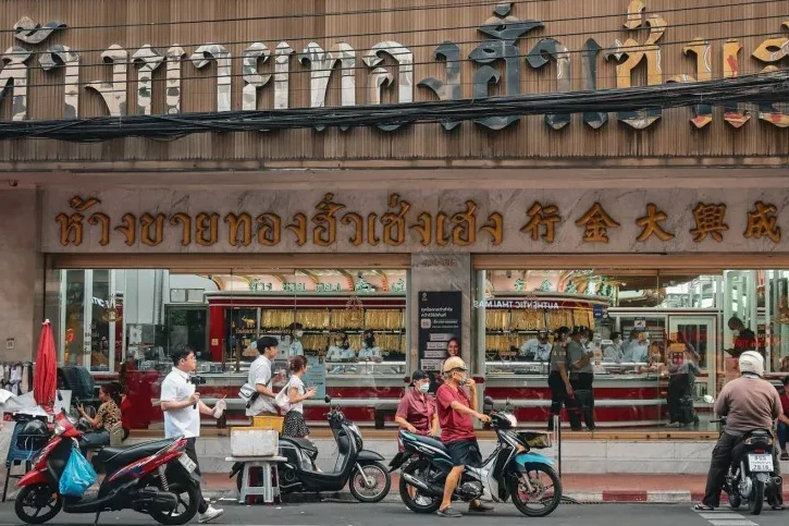 Chinatown Bangkok gold shops