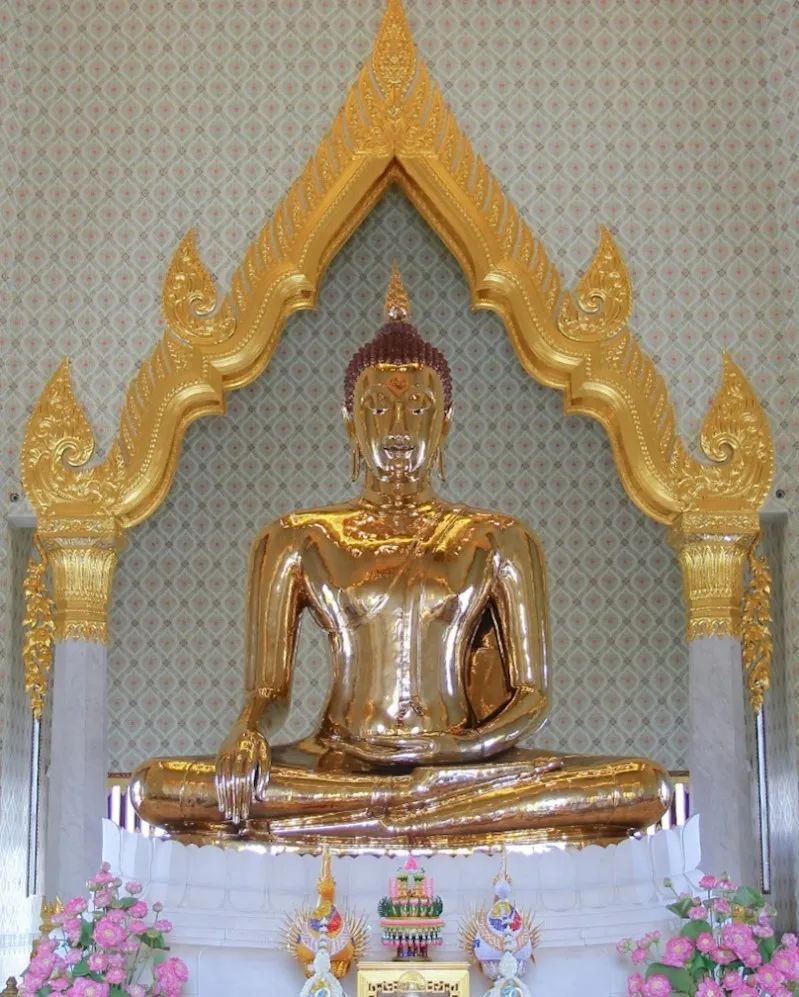 Golden Buddha Wat Trai Mit