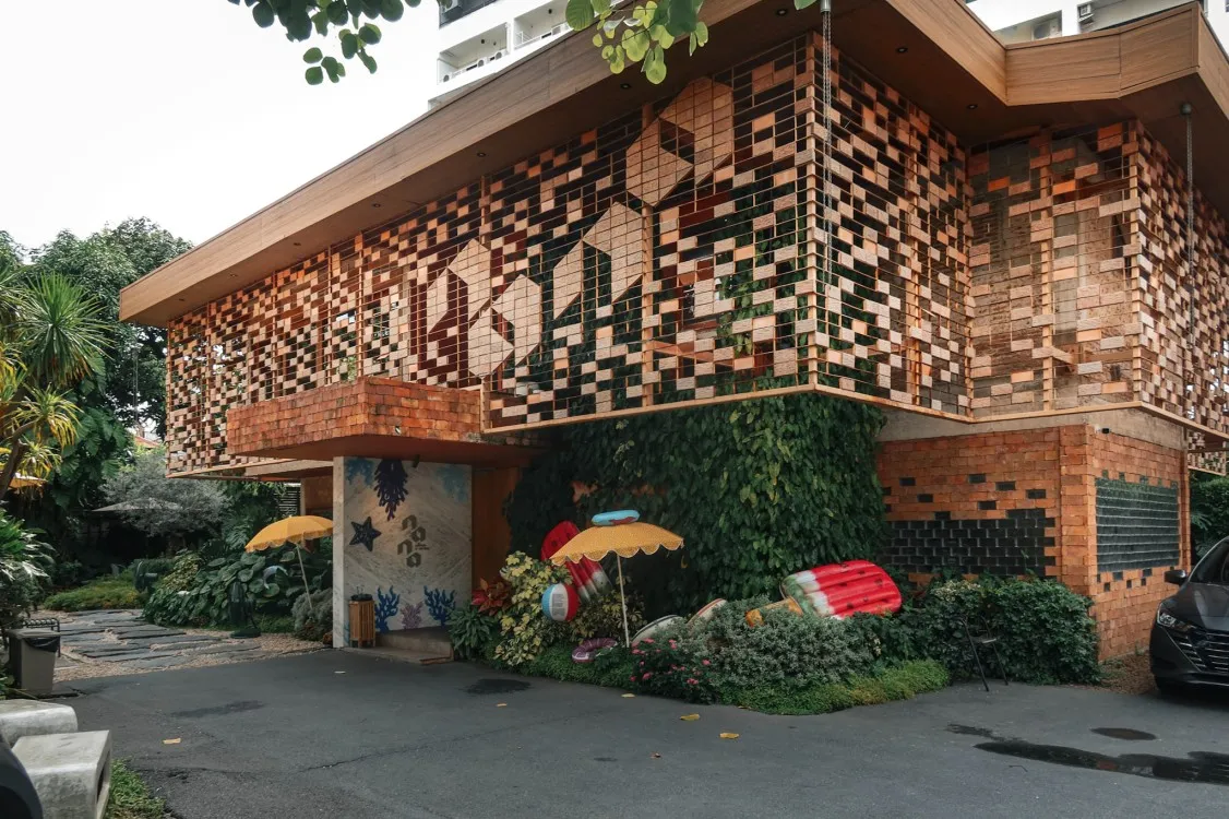 trendy cafes bangkok