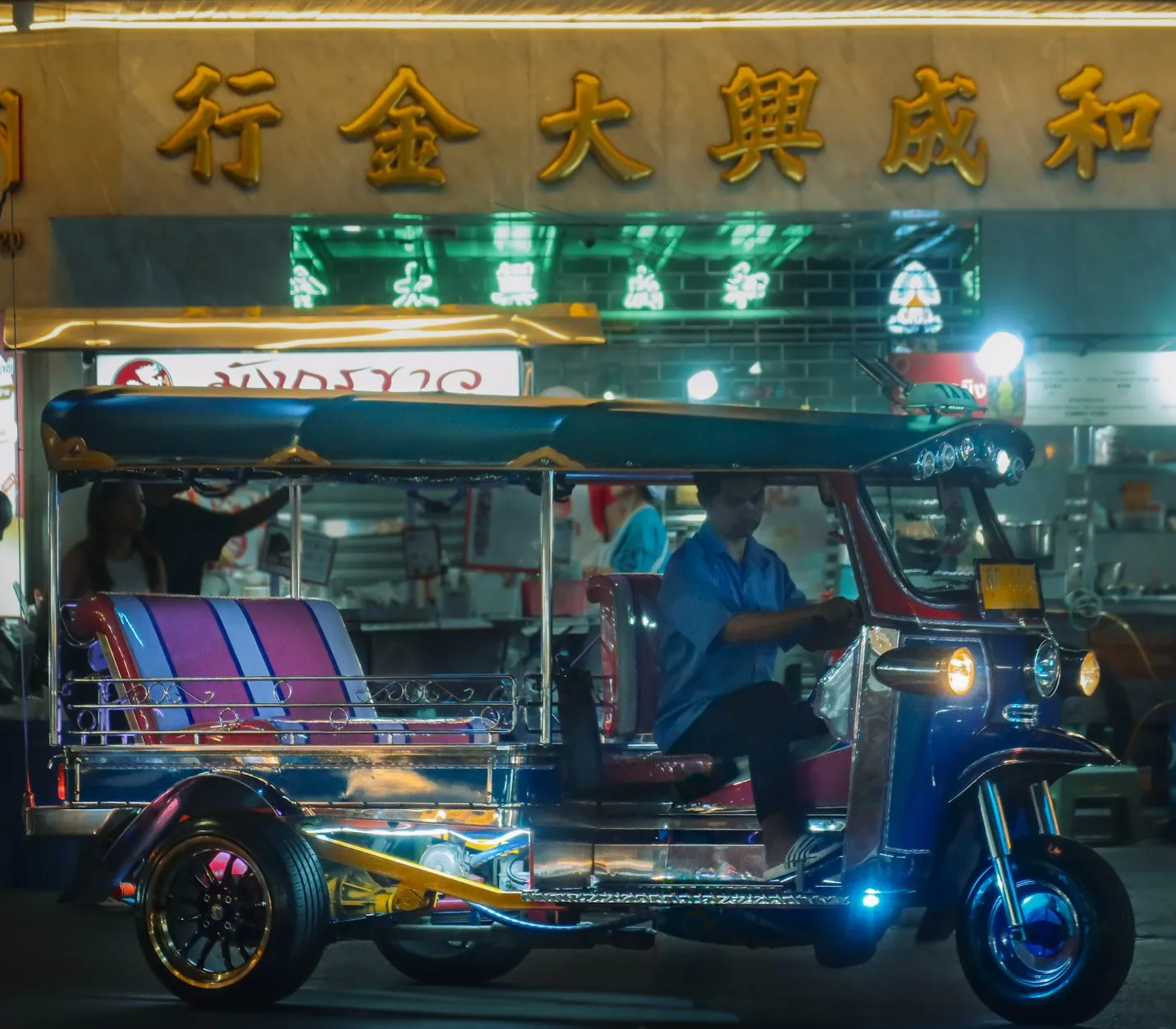 how to get to bangkok chinatown