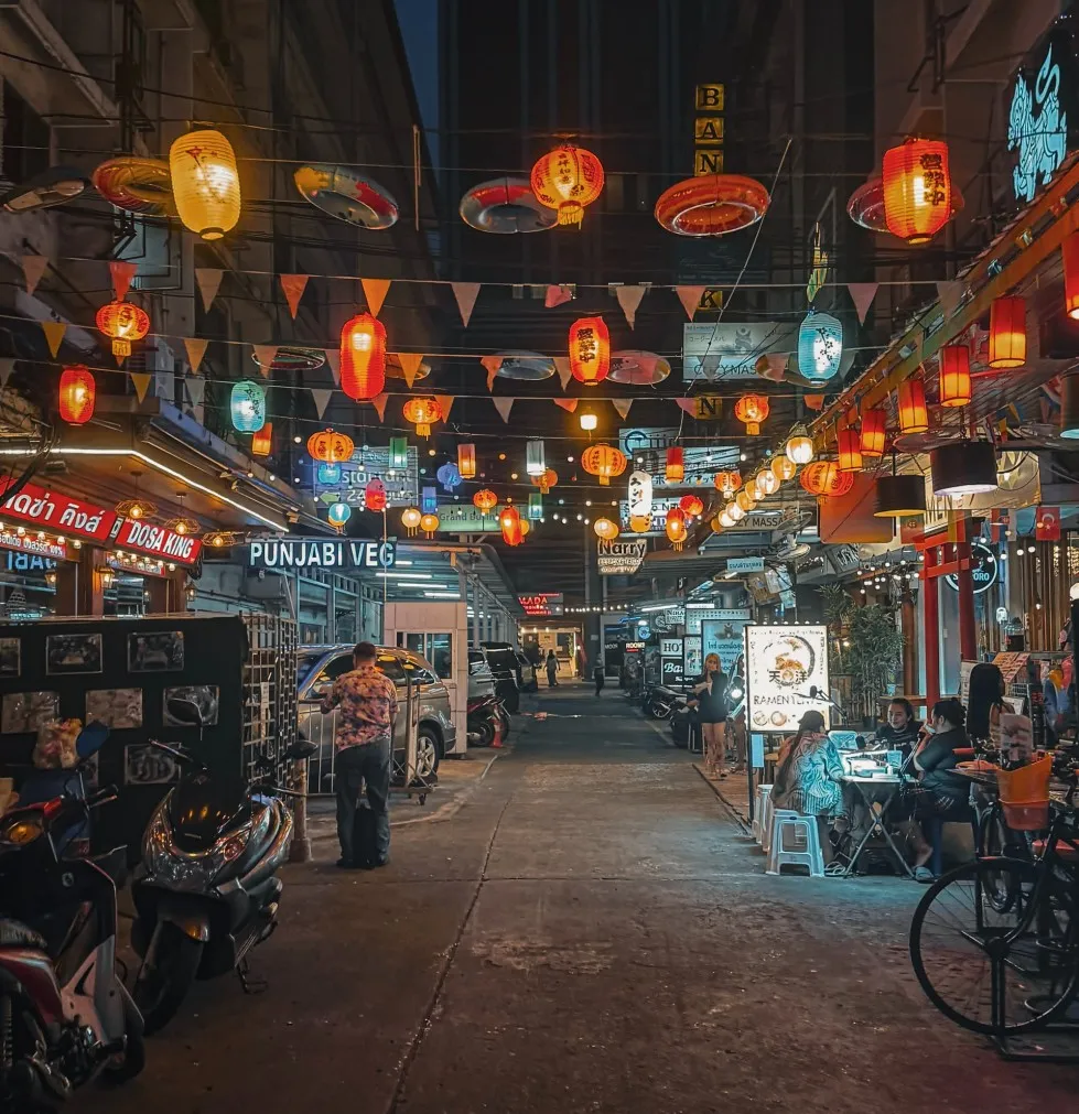 where to stay in sukhumvit