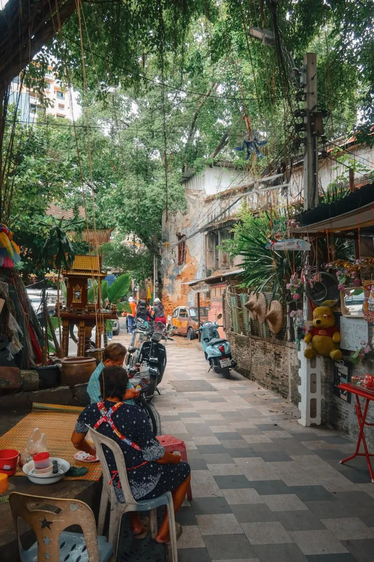 things to do in bangkok chinatown talat noi