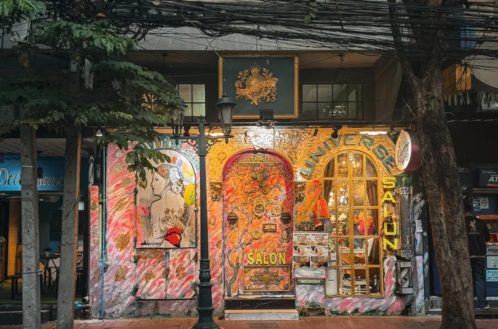 silom saladaeng road bangkok