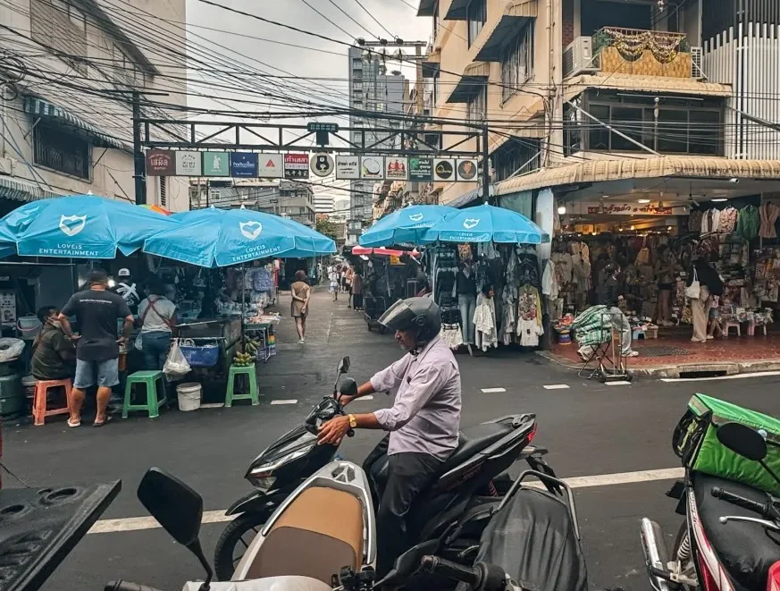 ari bangkok neighbourhood