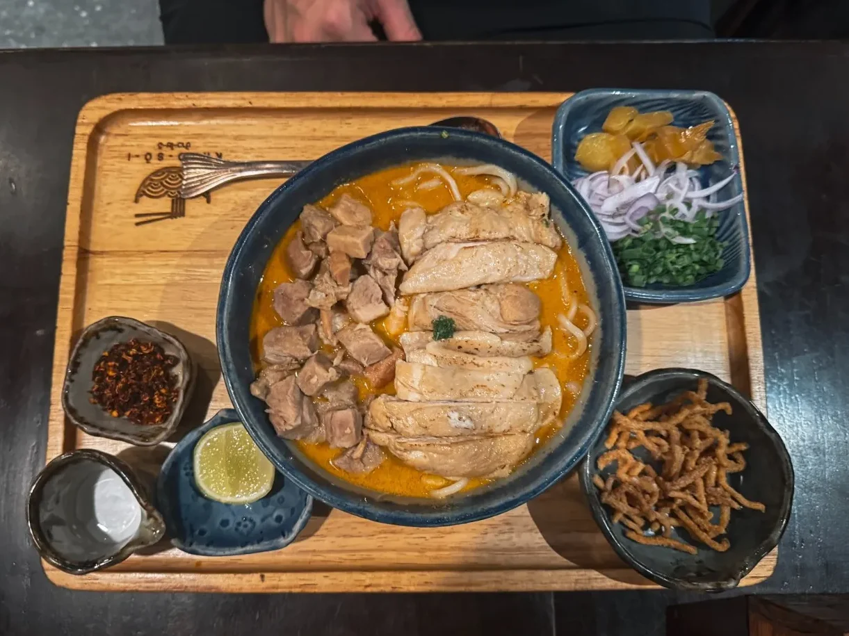 best khao soi in bangkok