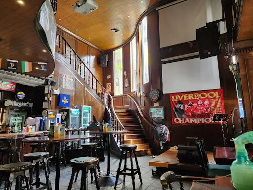 cider magners in british irish pub