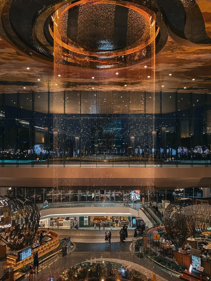 largest indoor waterfall iconsiam
