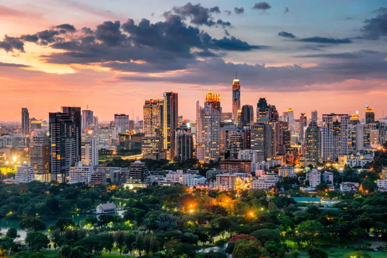 silom bangkok neighbourhood guide