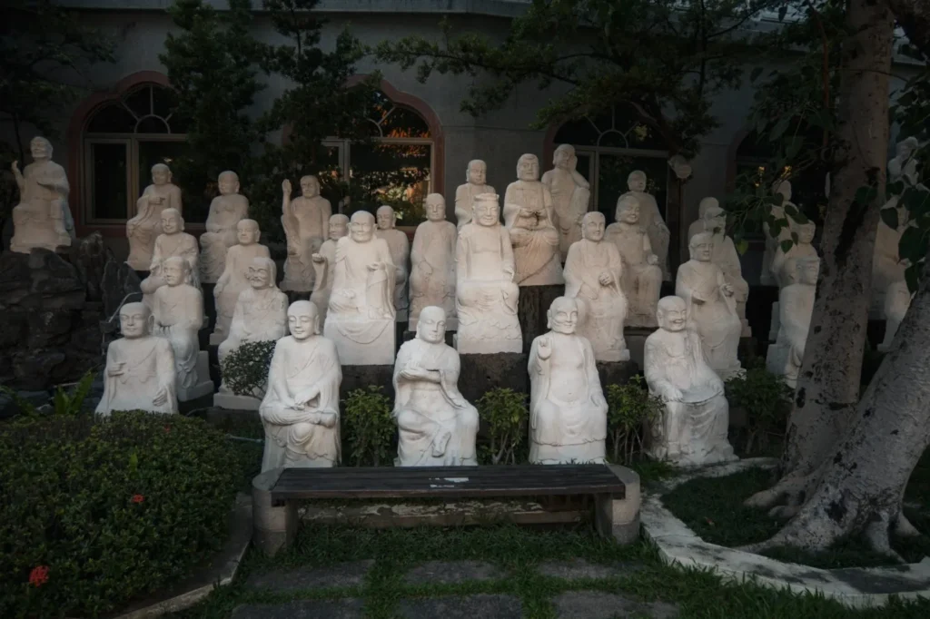 taiwan buddhist temple	