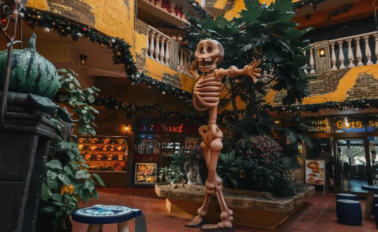 things to do american village mihama