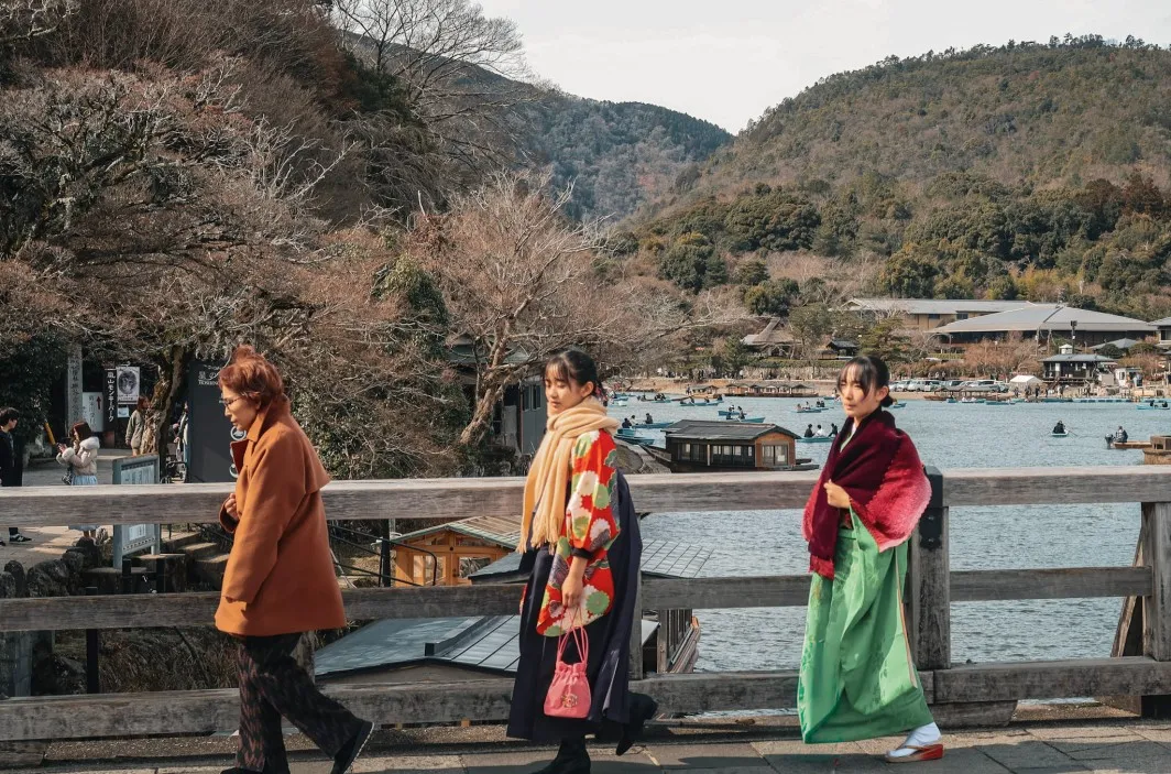 best area to stay in kyoto