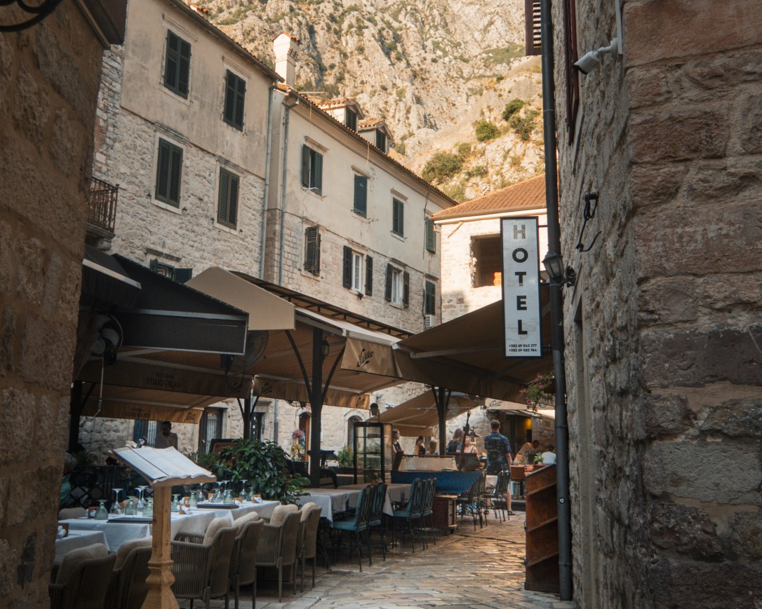 old town alleys kotor
