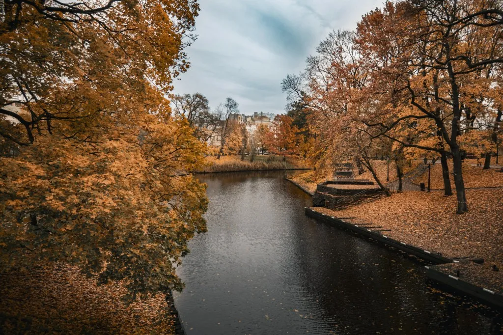 Bastejkalna Park in riga centrs