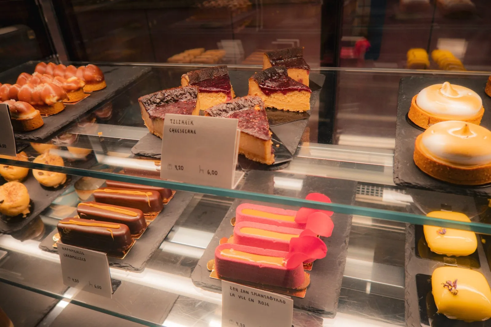 Sketi Glyka pastries 