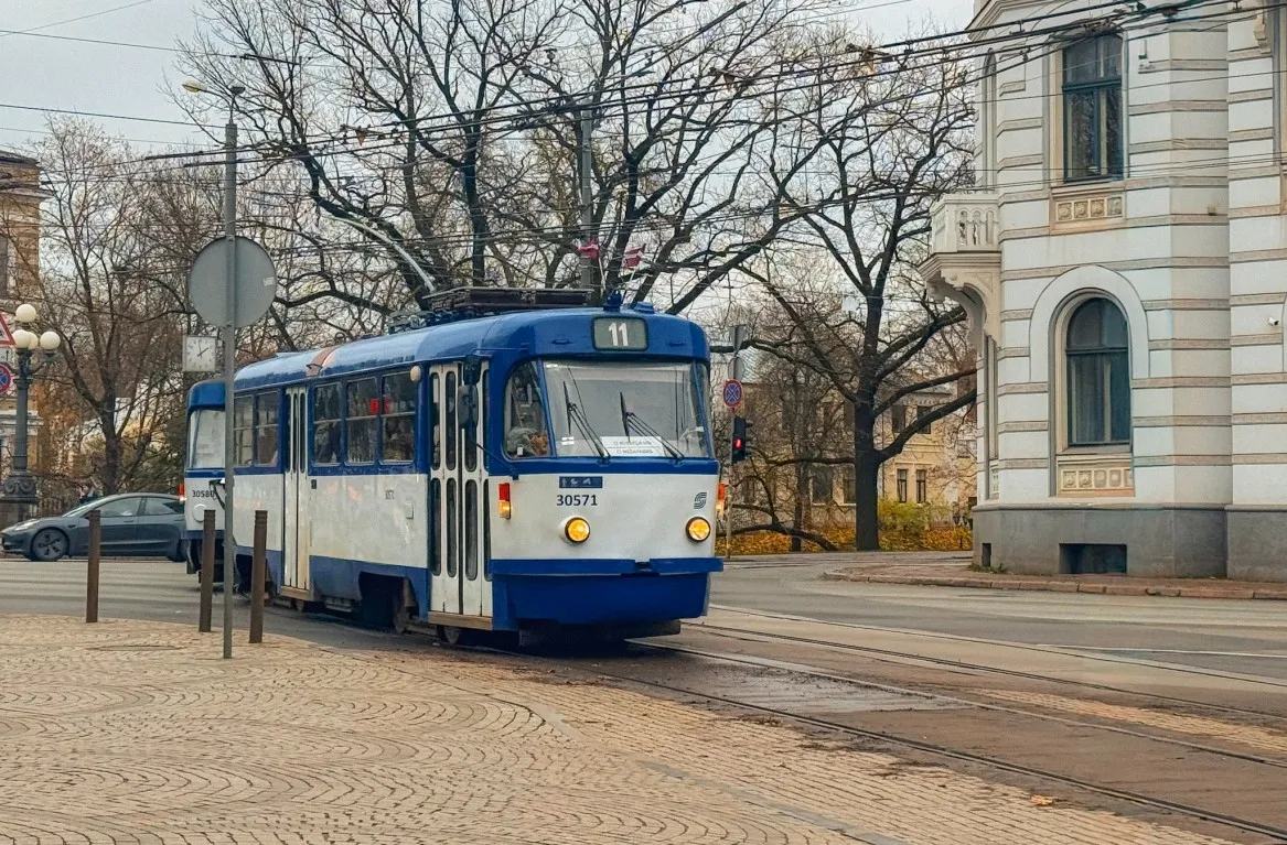 how to get around Riga