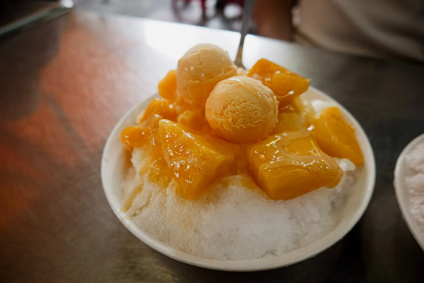 shaved ice taiwan food to eat