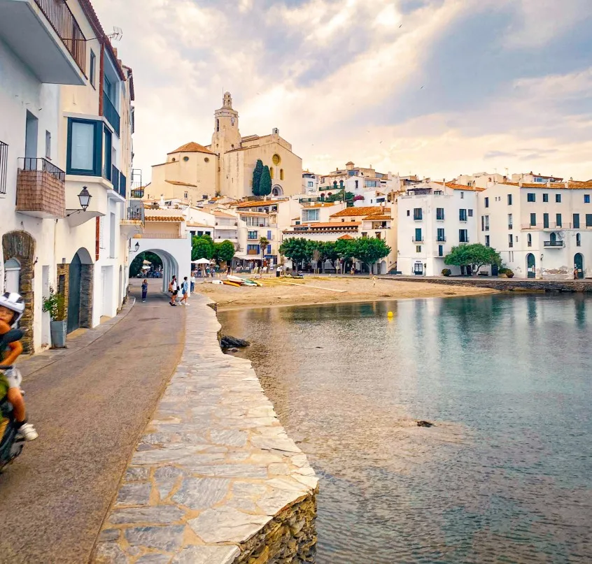 CADAQUES TRAVEL GUIDE TARA OH REILLY
