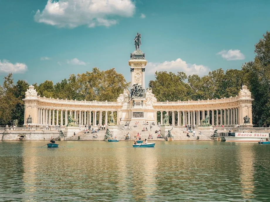 MADRID TRAVEL GUIDE