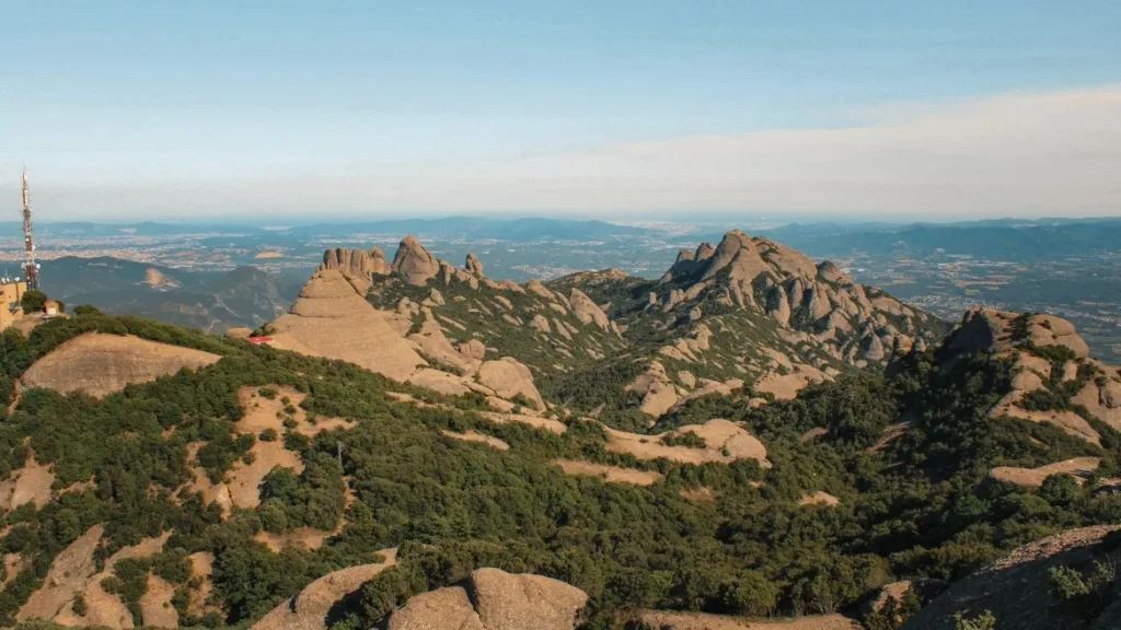 HOW TO HIKE MONTSERRAT 