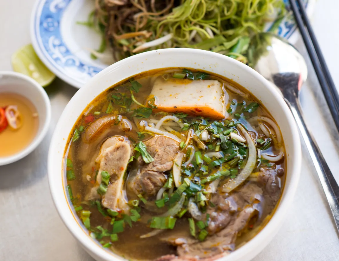 best vietnamese food bun bo hue