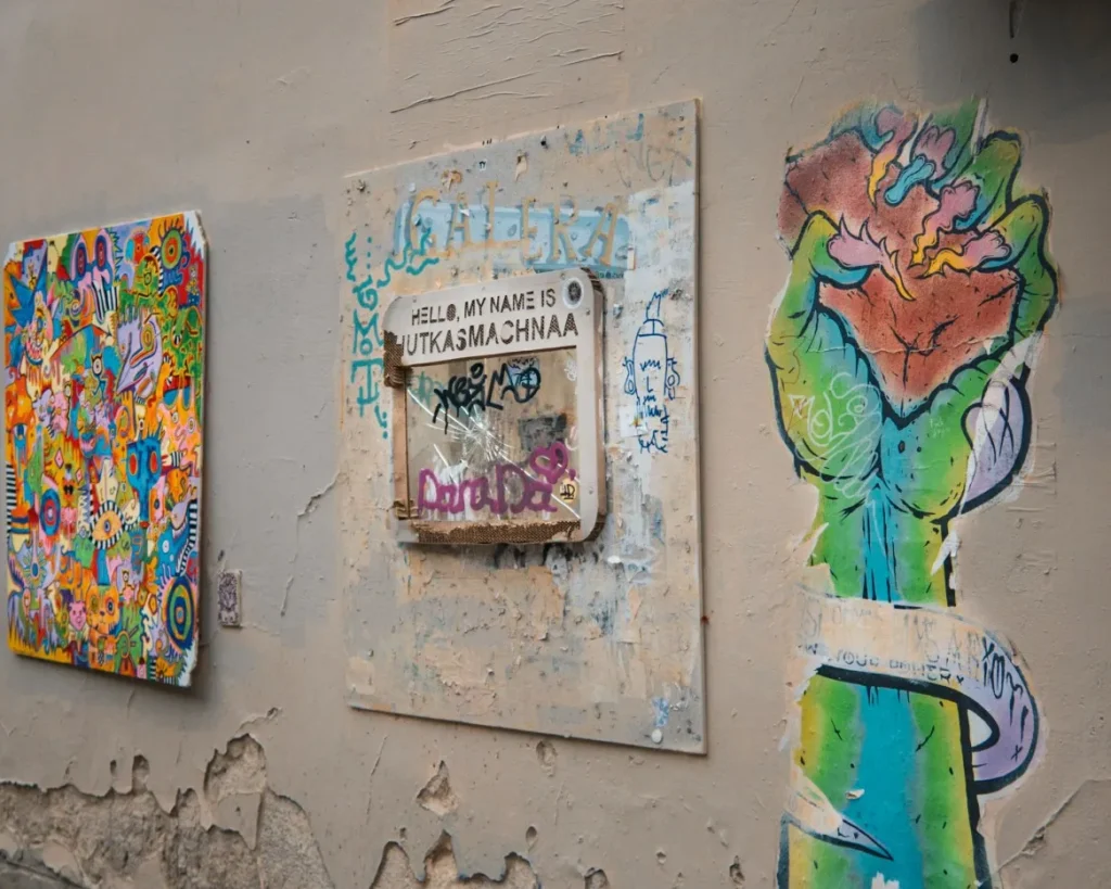 uzupis street murals