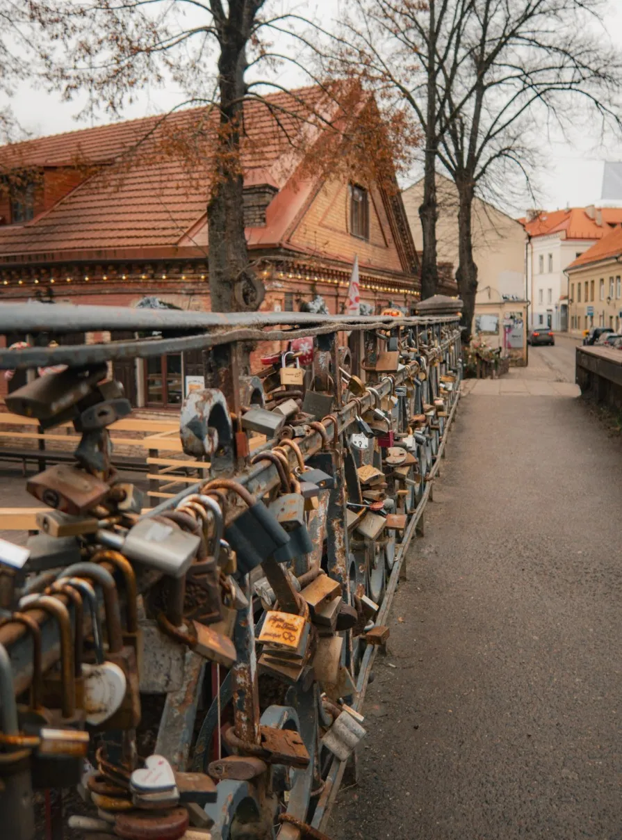 love lock bridge Uzupis