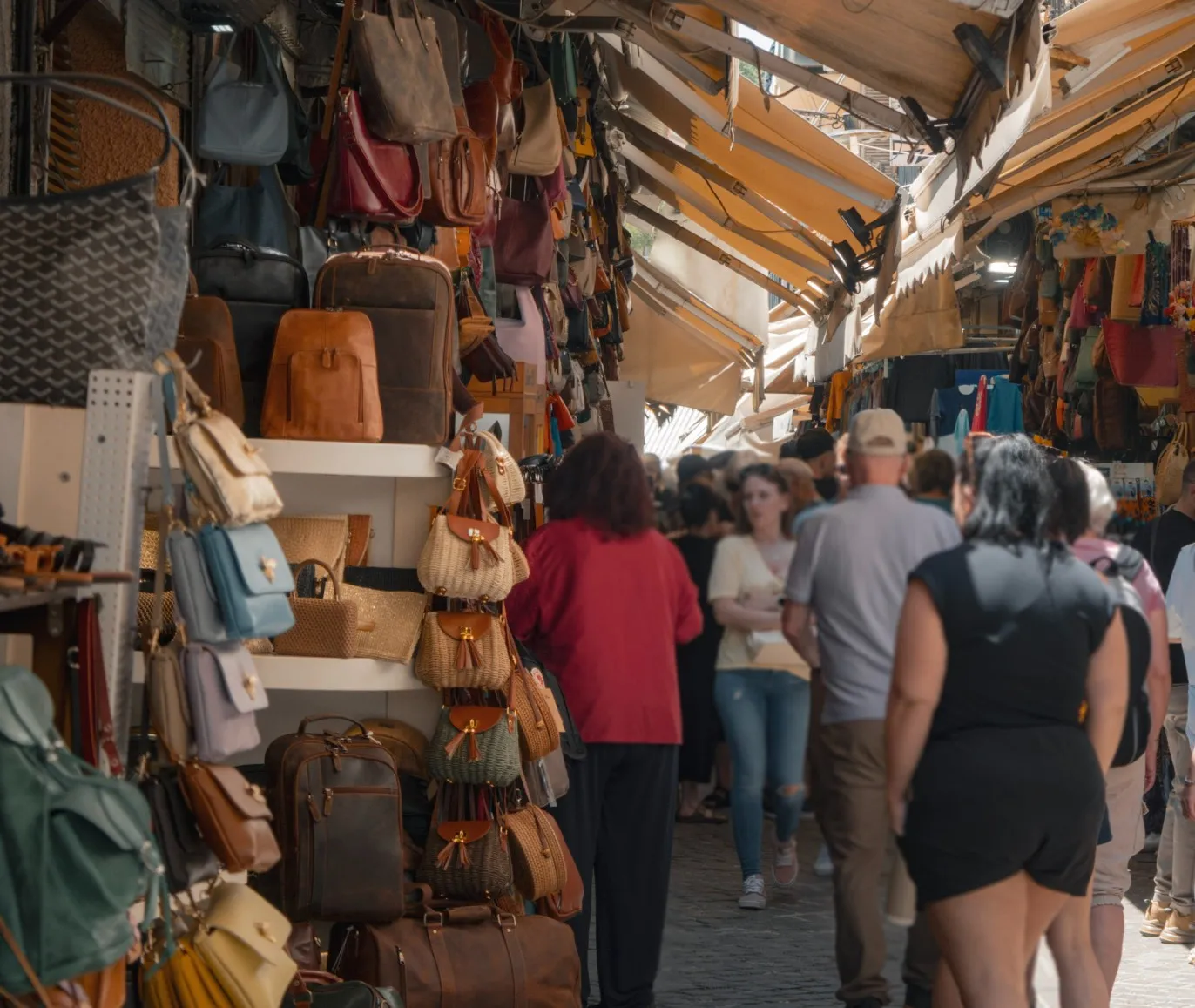 Stivanadika, old leather street chania