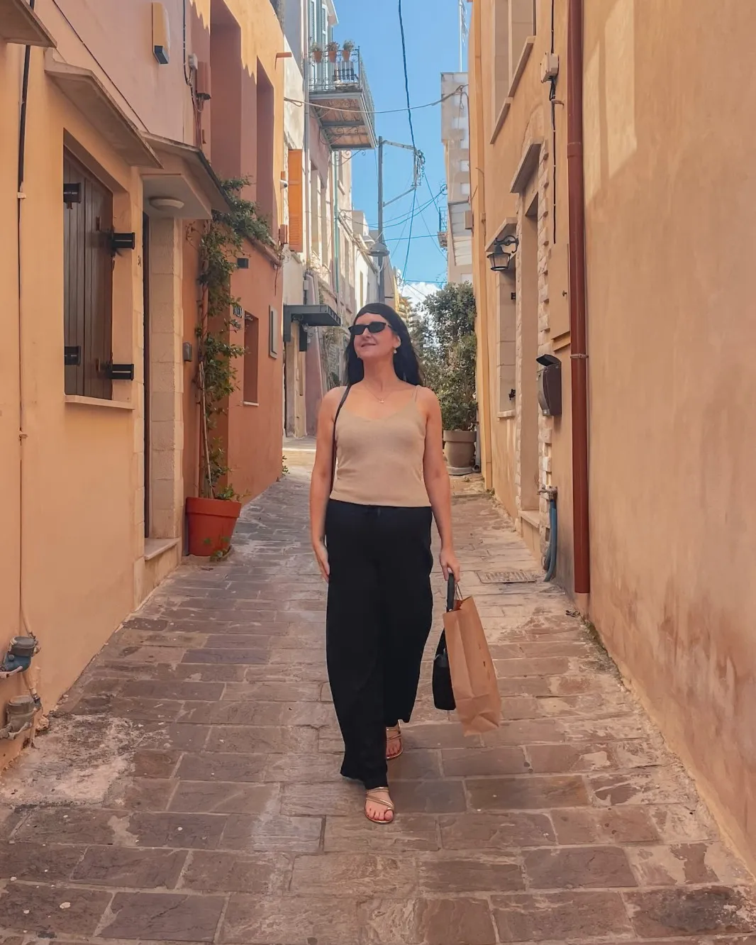 tara o'reilly visiting chania old town 