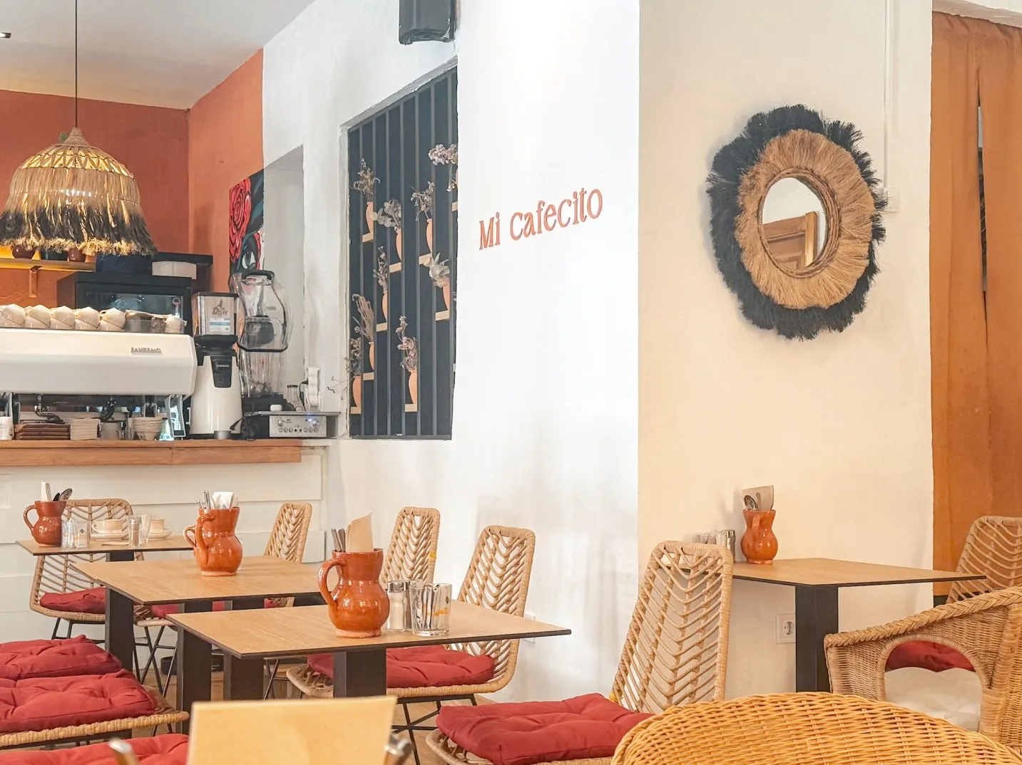 inside mi Cafecito brunch cafe malaga